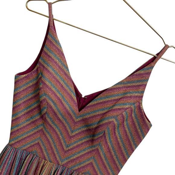 Dress the Population Farrah Metallic Midi Dress Pleated Sleeveless Size Small - Picture 3 of 7